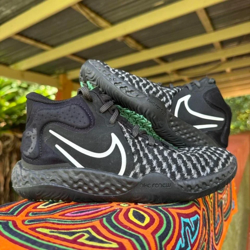 Nike KD Trey 5 VIII‎ Sneakers Kids 4.5Y Basketball Shoes Black White CK2090-003